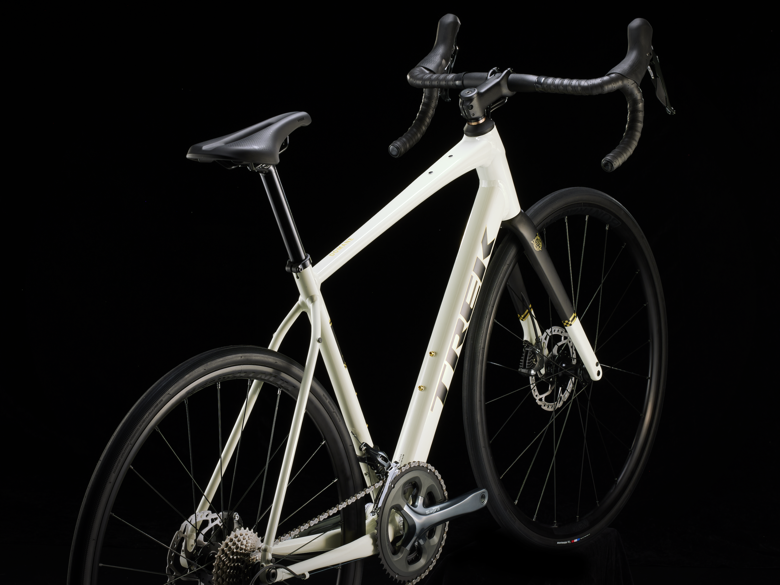 DOMANE AL 4 49 WHT