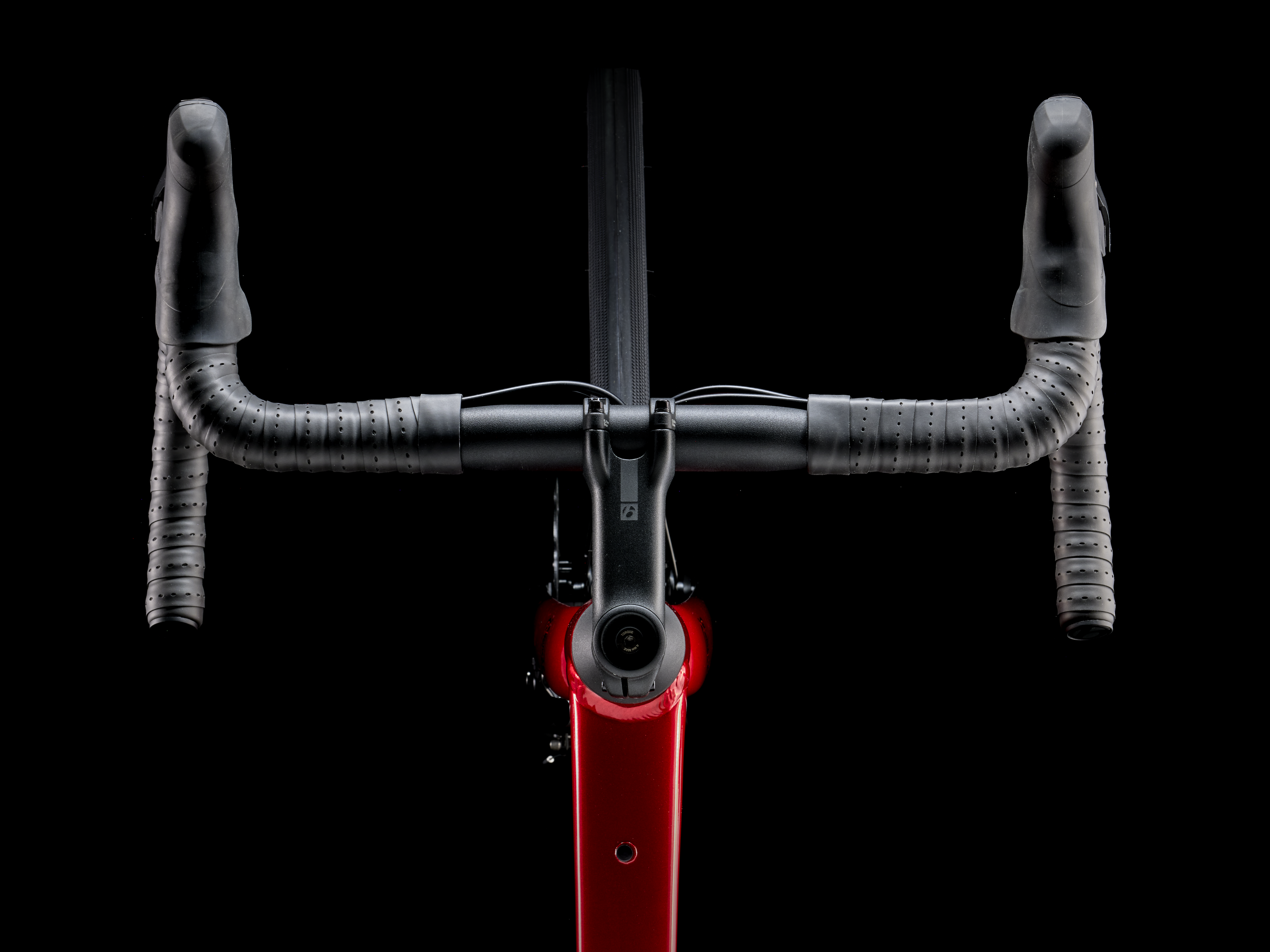 DOMANE AL2 D 58 RED